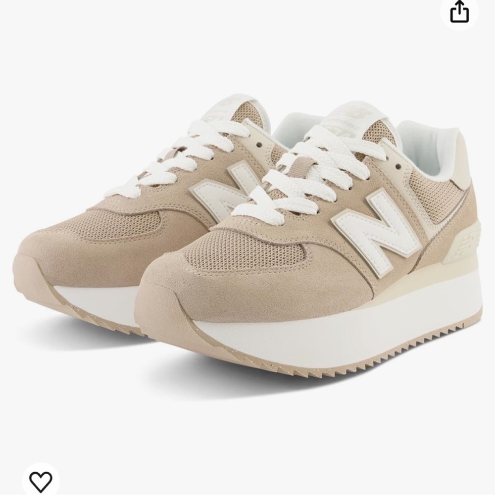 New Balance Cream and Brown Sneakers with Retro Design and Cushioned Midsole